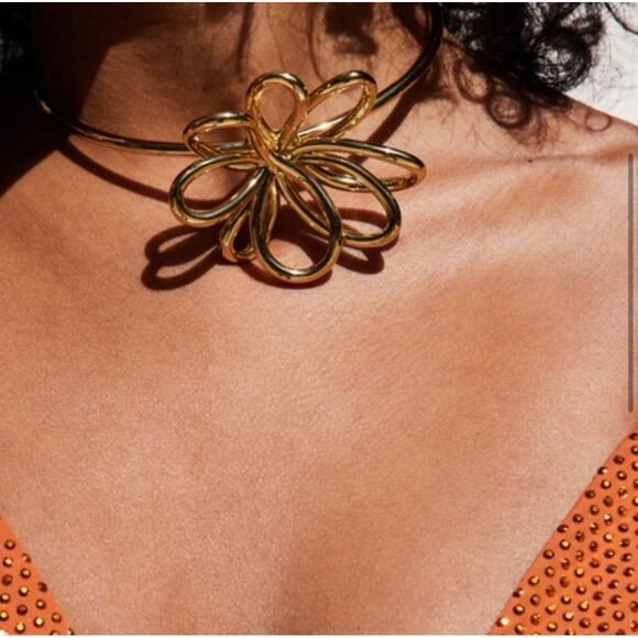 Cult Gaia Bloom Choker - Picture 2 of 8